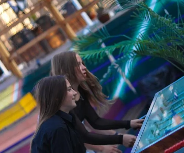 Railrooms Traincar *